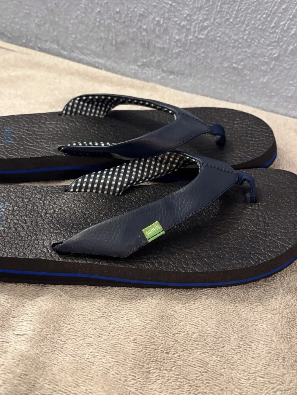 Sanuk Navy and Black Gingham Strap Flip Flops SZ 9 Yoga Mat 11 Memory Foam
